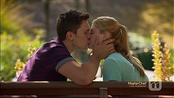 Josh Willis, Danni Ferguson in Neighbours Episode 