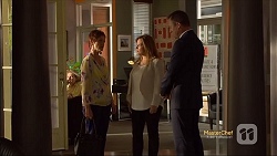 Susan Kennedy, Terese Willis, Ezra Hanley in Neighbours Episode 7119