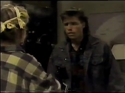 Daphne Clarke, Mike Young in Neighbours Episode 0483