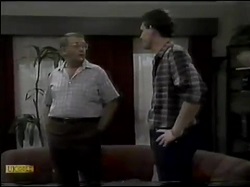 Harold Bishop, Des Clarke in Neighbours Episode 0484