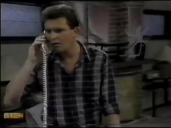 Des Clarke in Neighbours Episode 0484