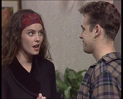 Gaby Willis, Glen Donnelly in Neighbours Episode 