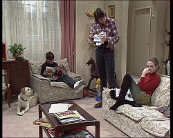 Bouncer, Toby Mangel, Joe Mangel, Melanie Pearson in Neighbours Episode 1520