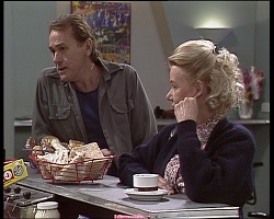 Doug Willis, Helen Daniels in Neighbours Episode 