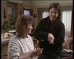 Pam Willis, Joe Mangel in Neighbours Episode 1521