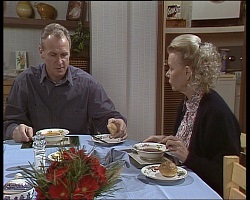 Jim Robinson, Helen Daniels in Neighbours Episode 1521