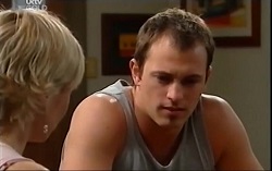 Sindi Watts, Stuart Parker in Neighbours Episode 