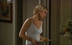 Sindi Watts in Neighbours Episode 