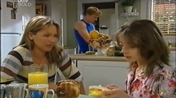 Steph Scully, Boyd Hoyland, Summer Hoyland in Neighbours Episode 