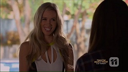 Hannah Dunham, Paige Novak in Neighbours Episode 