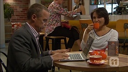 Paul Robinson, Naomi Canning in Neighbours Episode 7131