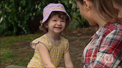 Nell Rebecchi, Paige Novak in Neighbours Episode 