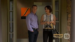 Paul Robinson, Naomi Canning in Neighbours Episode 