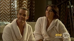 Paul Robinson, Naomi Canning in Neighbours Episode 