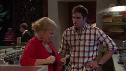 Sheila Canning, Kyle Canning in Neighbours Episode 
