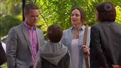 Paul Robinson, Jimmy Williams, Amy Williams, Naomi Canning in Neighbours Episode 7170