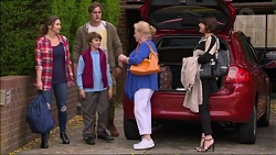 Amy Williams, Kyle Canning, Jimmy Williams, Sheila Canning, Naomi Canning in Neighbours Episode 