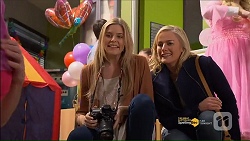 Amber Turner, Lauren Turner in Neighbours Episode 