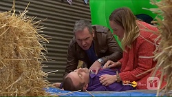 Karl Kennedy, Toadie Rebecchi, Sonya Rebecchi in Neighbours Episode 7187