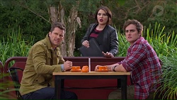 Mark Brennan, Naomi Canning, Kyle Canning in Neighbours Episode 