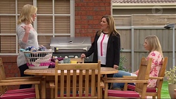 Lauren Turner, Terese Willis, Amber Turner in Neighbours Episode 7195