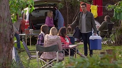 Paige Novak, Amber Turner, Imogen Willis, Josh Willis in Neighbours Episode 