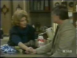 Madge Mitchell, Tom Ramsay in Neighbours Episode 