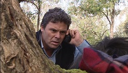 Joe Scully in Neighbours Episode 