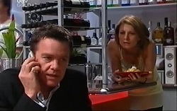 Paul Robinson, Izzy Hoyland in Neighbours Episode 4709