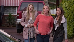 Amber Turner, Lauren Turner, Paige Smith in Neighbours Episode 7203