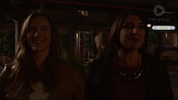 Amy Williams, Naomi Canning in Neighbours Episode 7205