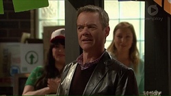 Paul Robinson in Neighbours Episode 