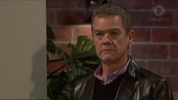 Paul Robinson in Neighbours Episode 