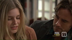 Amber Turner, Brad Willis in Neighbours Episode 7210