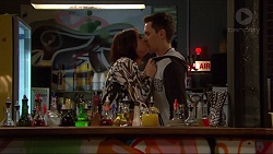 Naomi Canning, Josh Willis in Neighbours Episode 7211