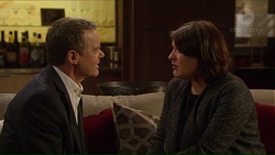 Paul Robinson, Naomi Canning in Neighbours Episode 