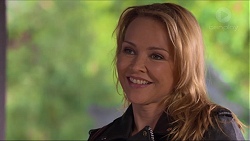 Steph Scully in Neighbours Episode 7225