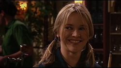 Steph Scully in Neighbours Episode 