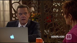 Paul Robinson, Susan Kennedy in Neighbours Episode 