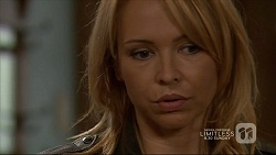 Steph Scully in Neighbours Episode 