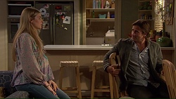 Amber Turner, Brad Willis in Neighbours Episode 