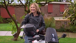 Steph Scully in Neighbours Episode 