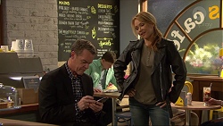 Paul Robinson, Steph Scully in Neighbours Episode 7231