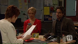 Susan Kennedy, Sue Parker, Brad Willis in Neighbours Episode 7232