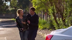 Steph Scully, Mark Brennan in Neighbours Episode 