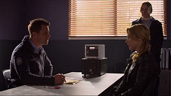 Mark Brennan, Steph Scully in Neighbours Episode 7241
