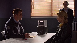 Mark Brennan, Steph Scully in Neighbours Episode 