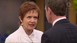 Susan Kennedy, Paul Robinson in Neighbours Episode 7243