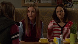 Paige Smith, Piper Willis, Imogen Willis in Neighbours Episode 7245