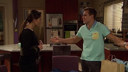 Paige Novak, Aaron Brennan in Neighbours Episode 